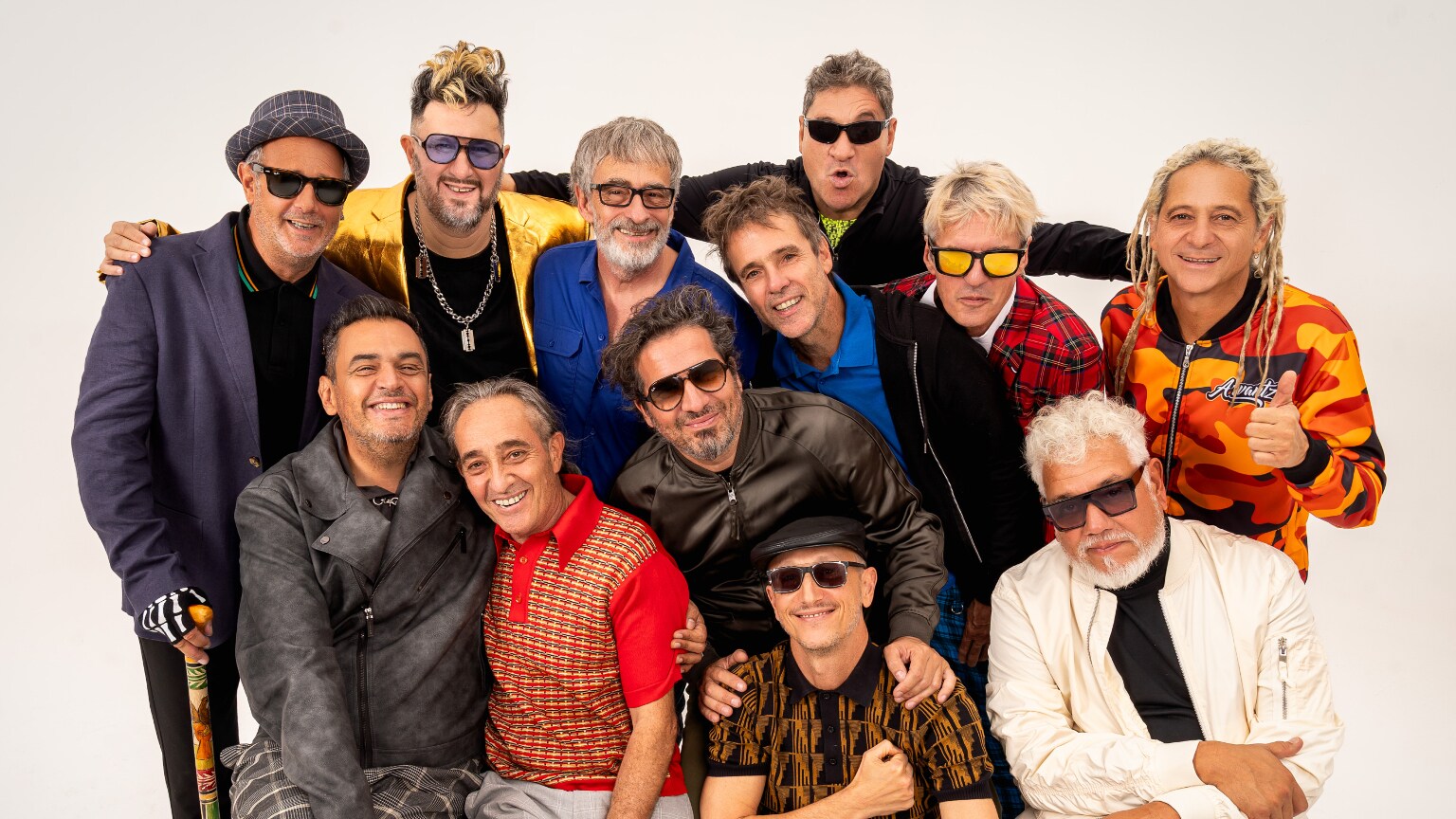 Los Auténticos Decadentes llegan al Estudio Radio Disney para celebrar “Mi Vida Loca” 