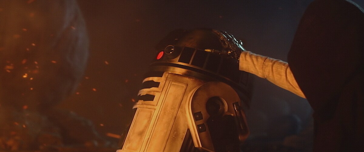 Luke Skywalker and R2-D2 after the destruction of his Jedi Academy