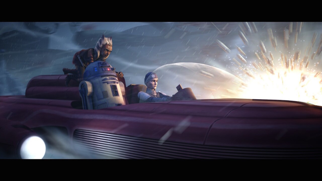Ahsoka fought free of the Mandalorians, and she and Lux fled with R2-D2, escaping Vizsla’s warrio...
