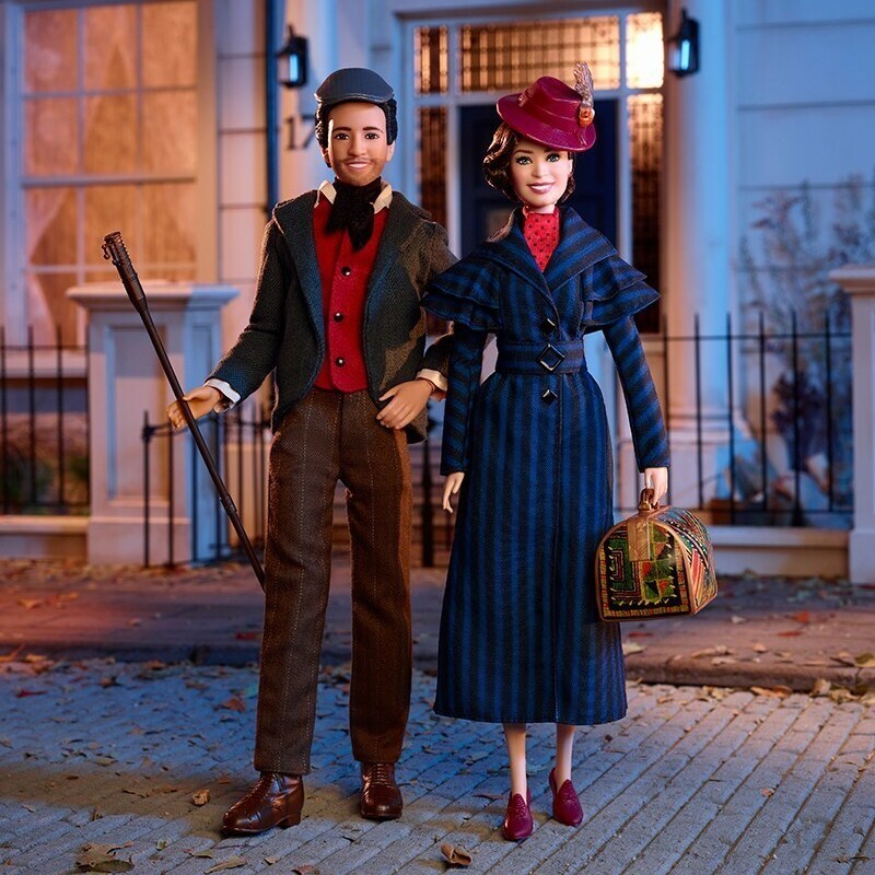 These Mary Returns Dolls Look Just Emily Blunt and Lin-Manuel Miranda | Disney News