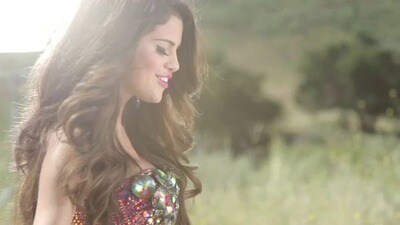 Love You Like a Love Song - Behind the Scenes - Selena Gomez
