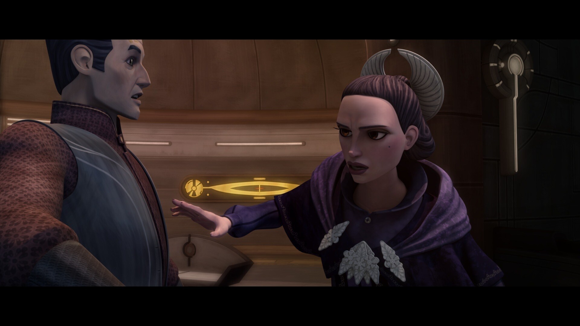 Lesser is surprised that Padmé would have traveled this far, and calls for a special clan represe...