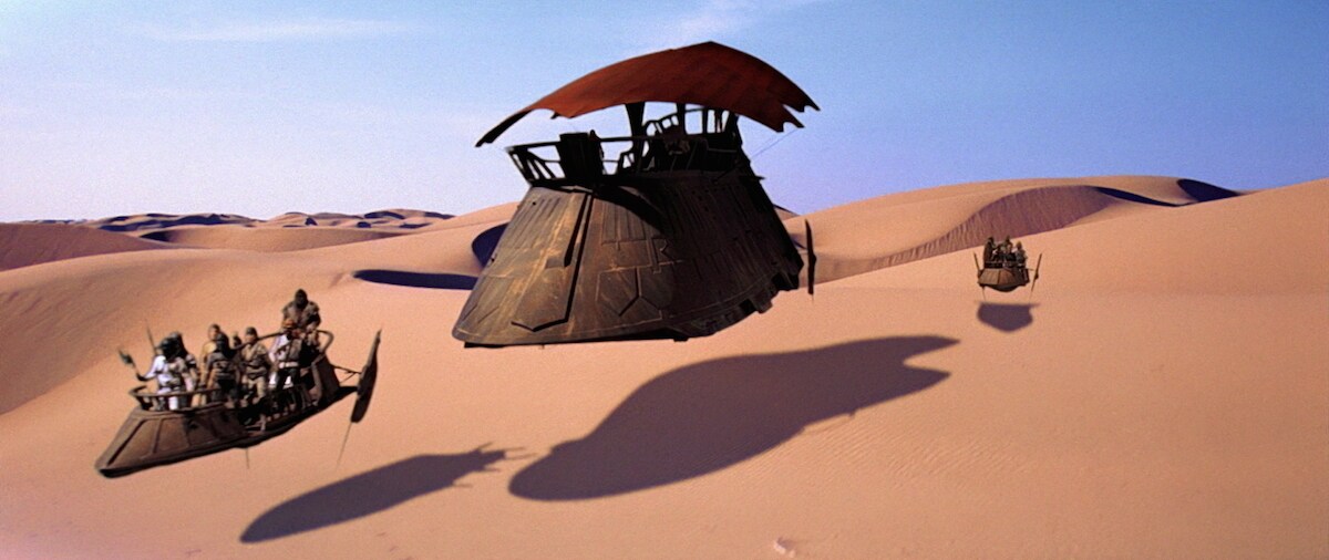 The Khetanna flying over the Dune Sea