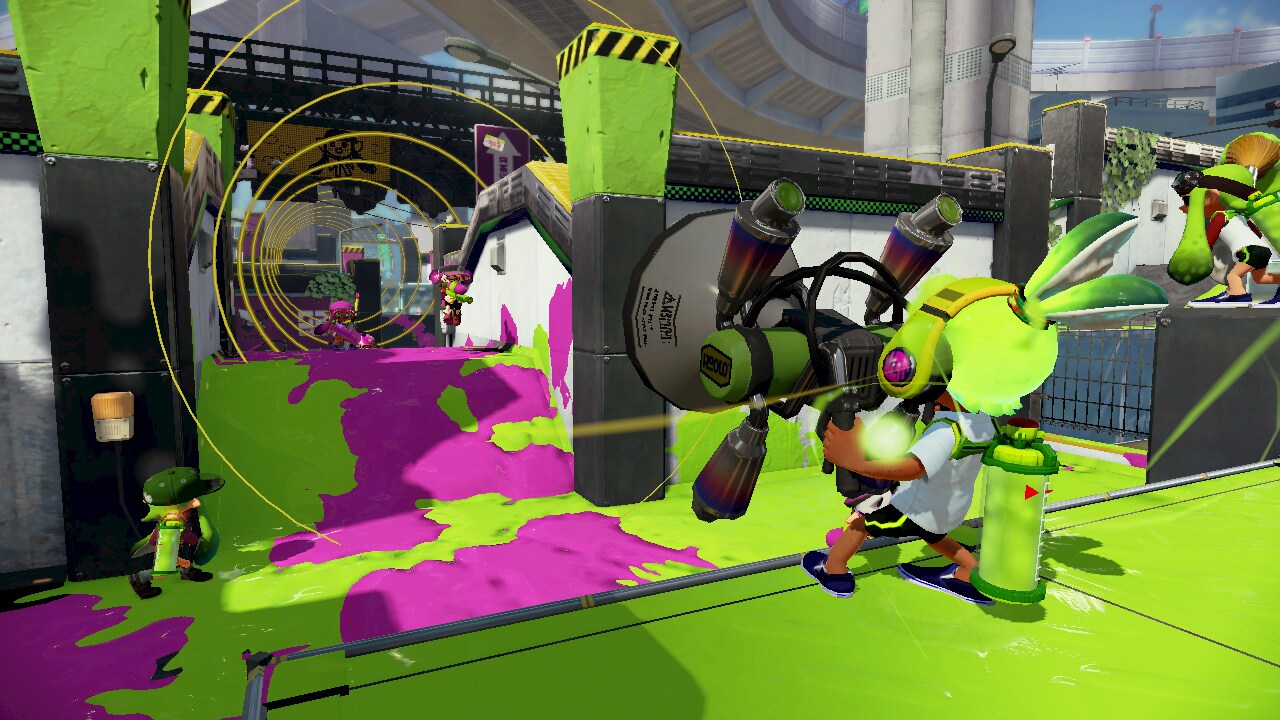 Power up with specials like the Killer Wail to splatter enemies in a Turf War Battle
