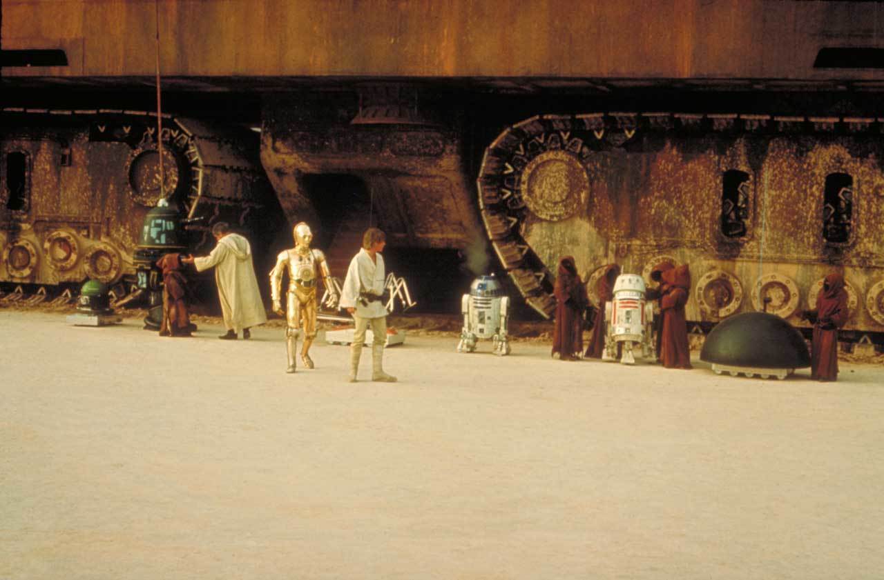 After Jawa traders take C-3PO and R2-D2 captive, they are soon sold to moisture farmer Owen Lars ...