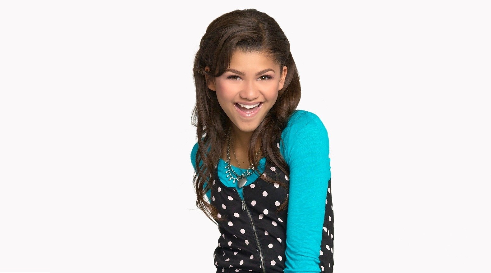 Zendaya Fashion Feature Gallery | Disney Channel