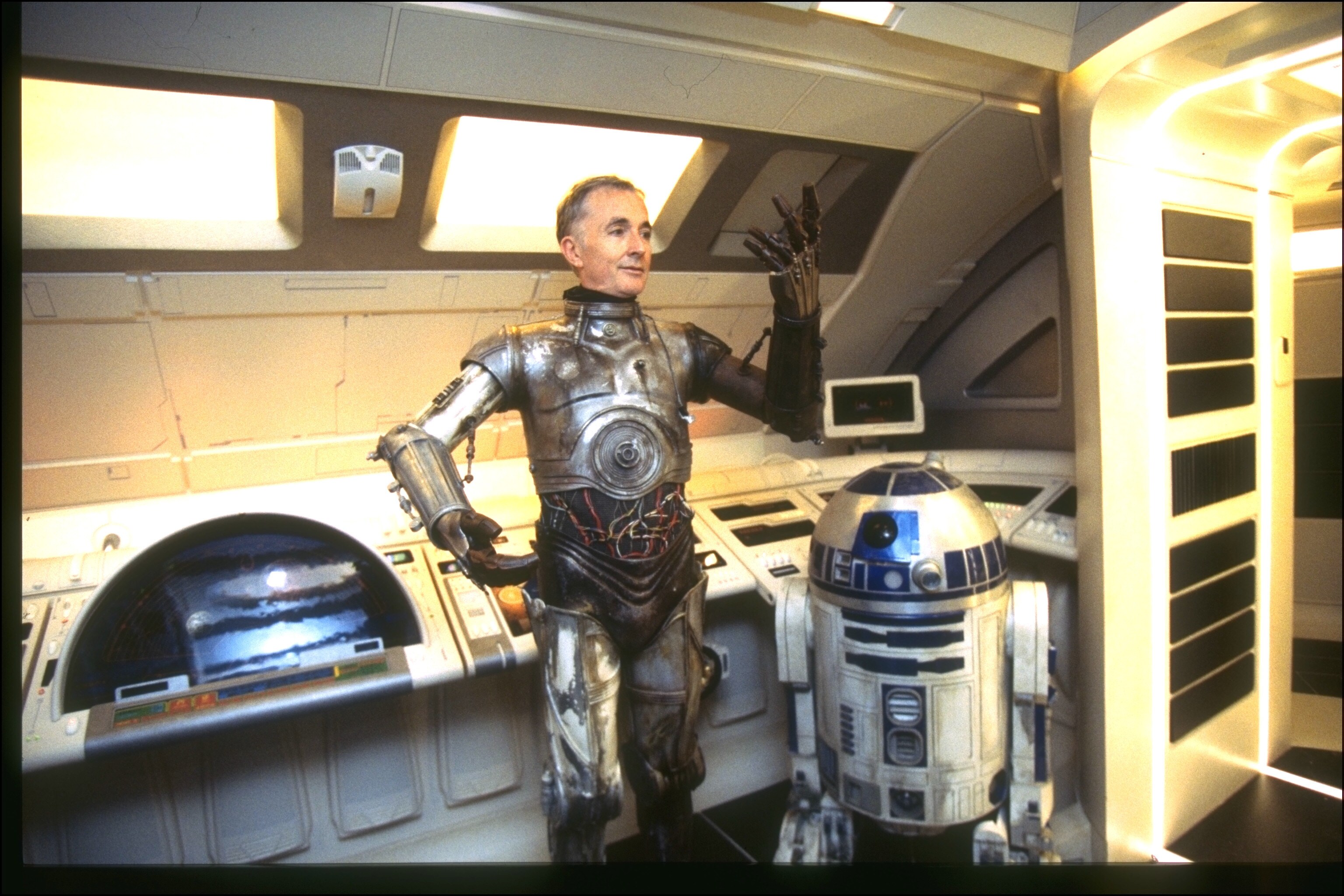 Anthony Daniels returns in-costume as C-3PO.