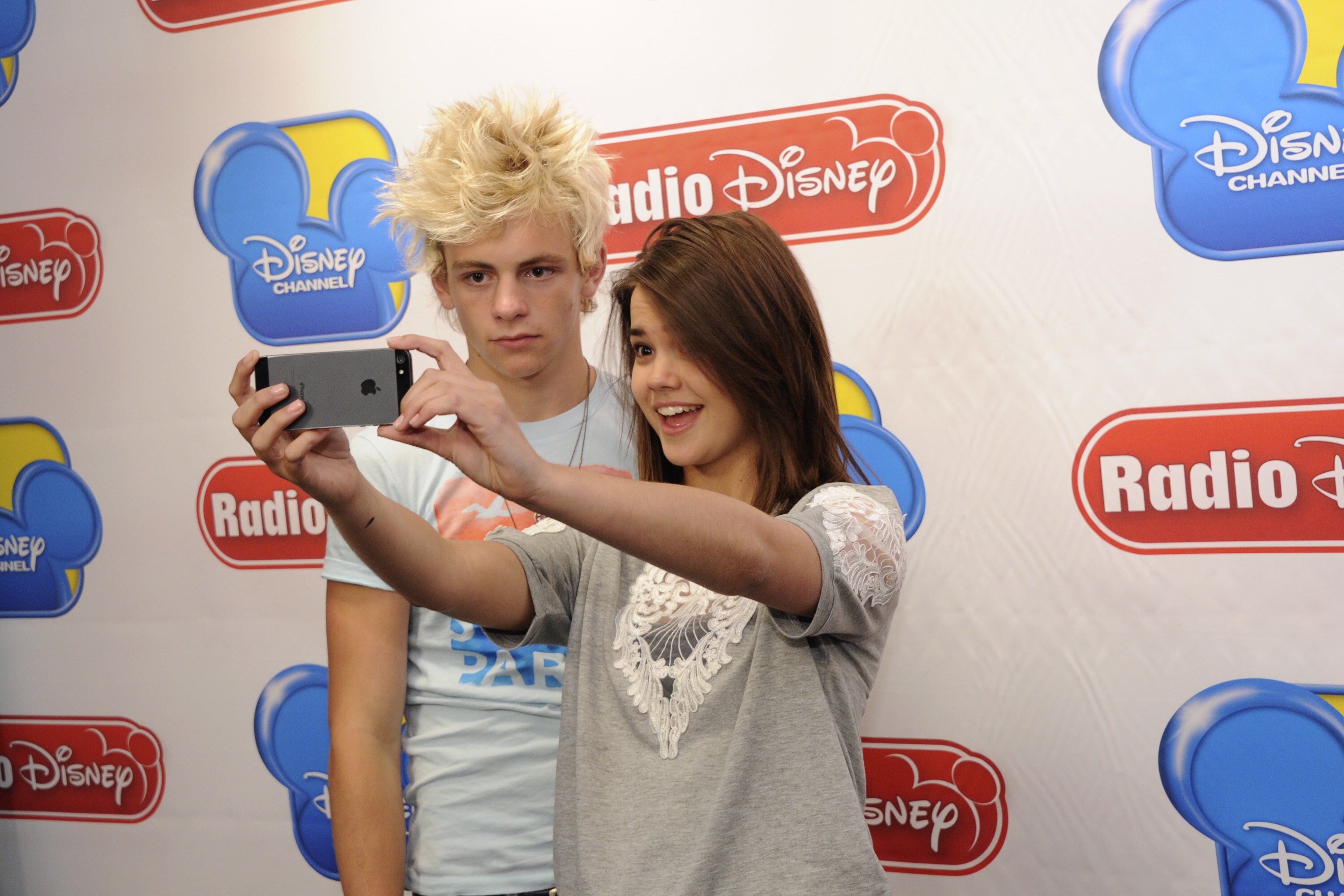 Teen Beach Movie stars Ross Lynch & Maia Mitchell pose for a selfie