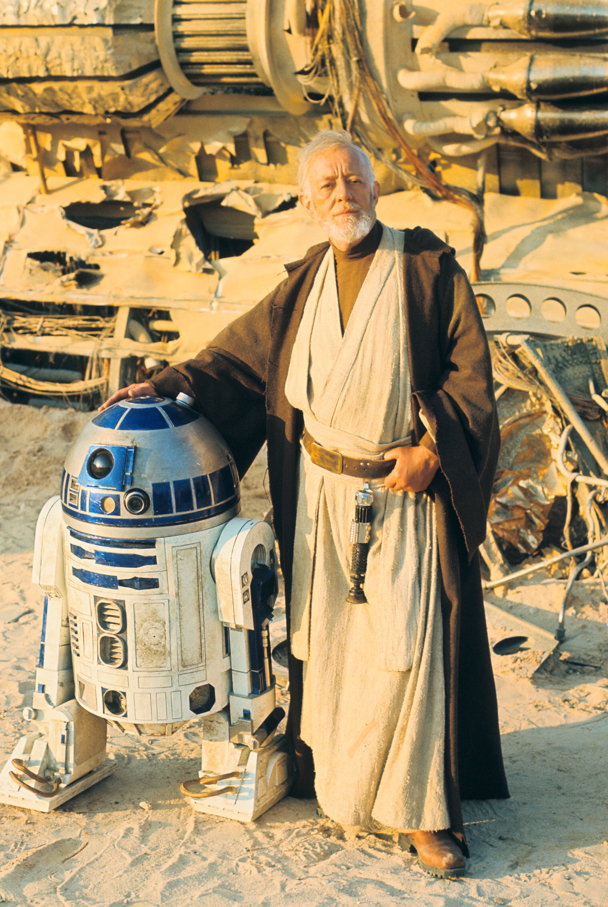 R2-D2 and Alec Guinness on-set in Tunisia.