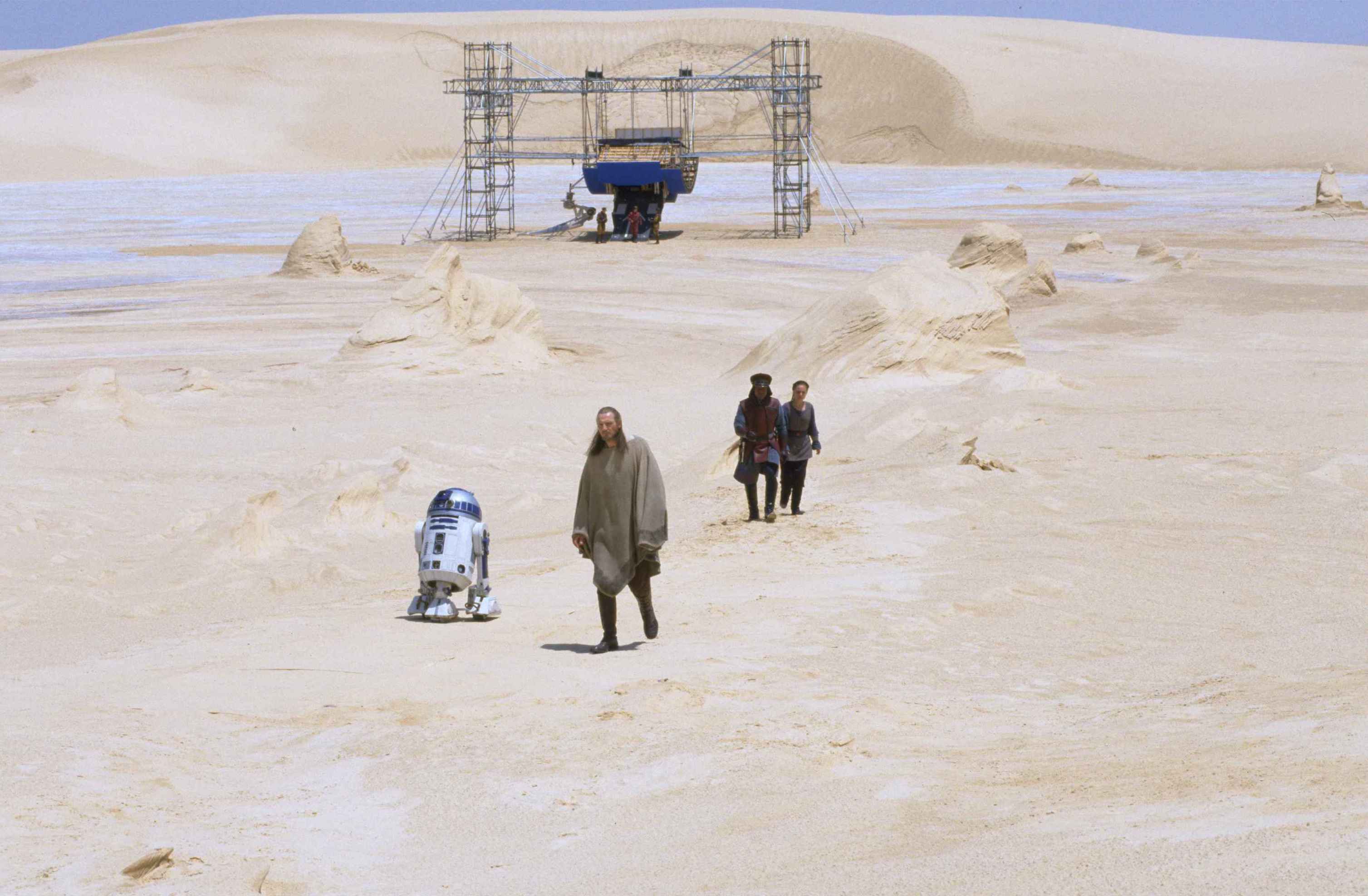 Filming the Tatooine trek sequence in Tunisia, with the ramp and blue-screen underbelly of the Na...
