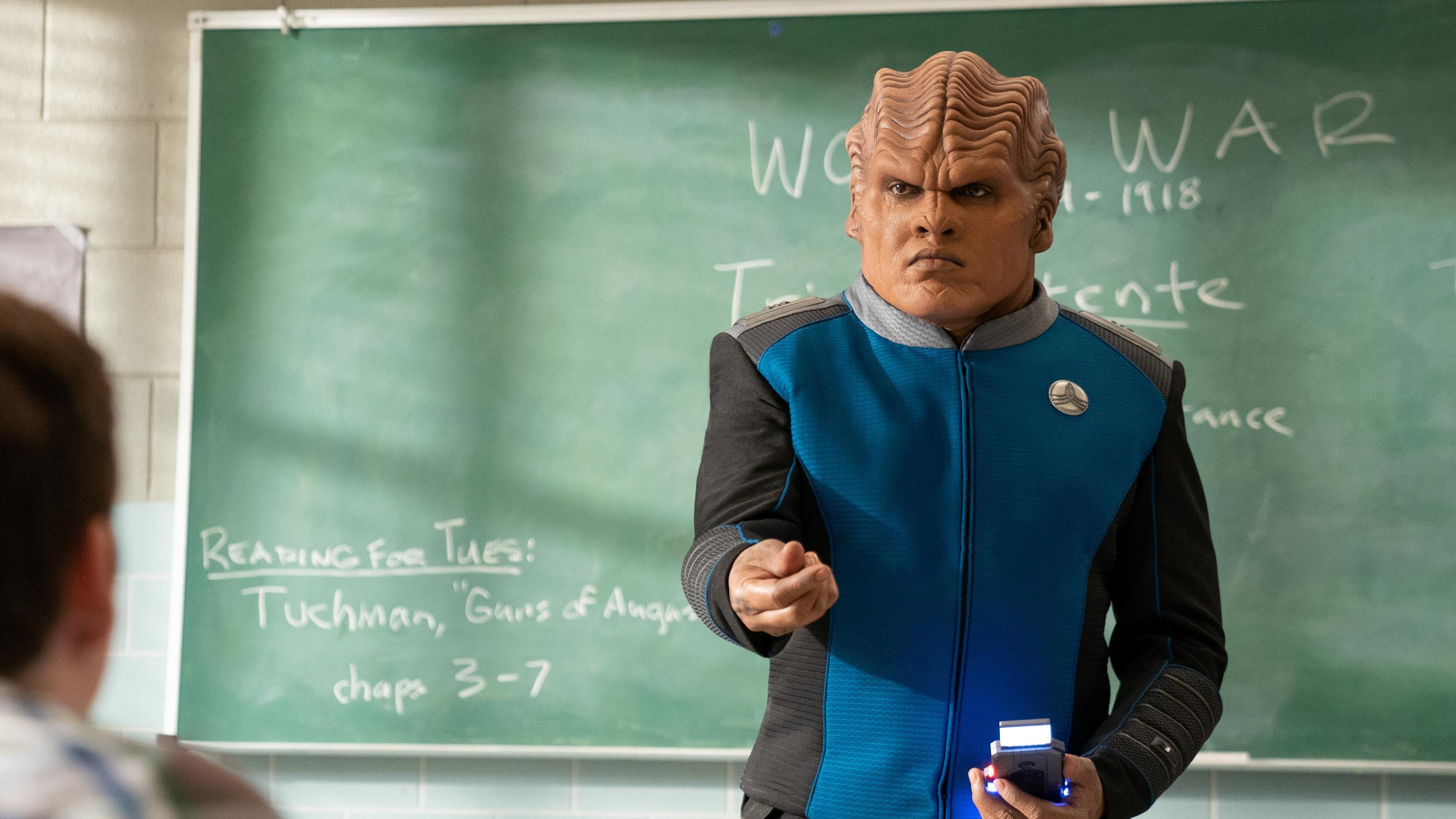 Lt. Cmdr. Bortus (Peter Macon) in the "Mortality Paradox" episode of THE ORVILLE: NEW HORIZONS.