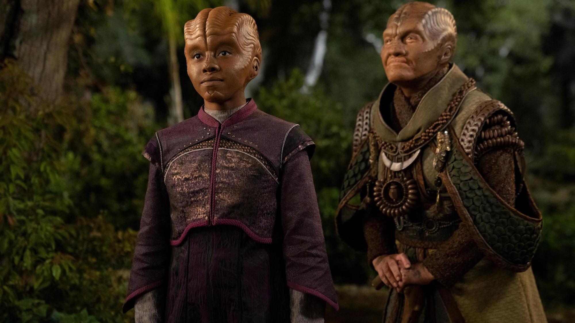 The Orville: New Horizons -- “Midnight Blue” - Episode 308 -- Kelly and Bortus are assigned to a mission that takes them to Heveena’s sanctuary world. Topa (Imani Pullum) and Heveena (Rena Owen), shown. (Photo by: Greg Gayne/Hulu)