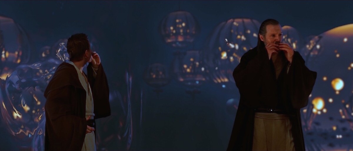 Obi-Wan Kenobi and Qui-Gon Jinn entering Otoh Gunga