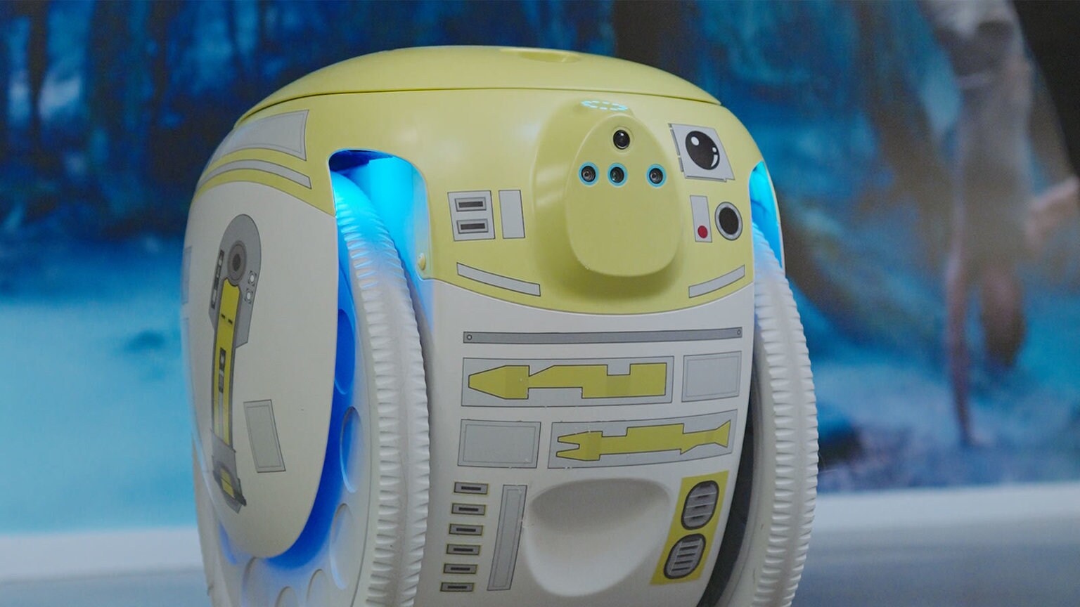 Get your Own Droid Counterpart with the Special Edition Star Wars Cargo-Carrying Robot from Piaggio Fast Forward - Exclusive