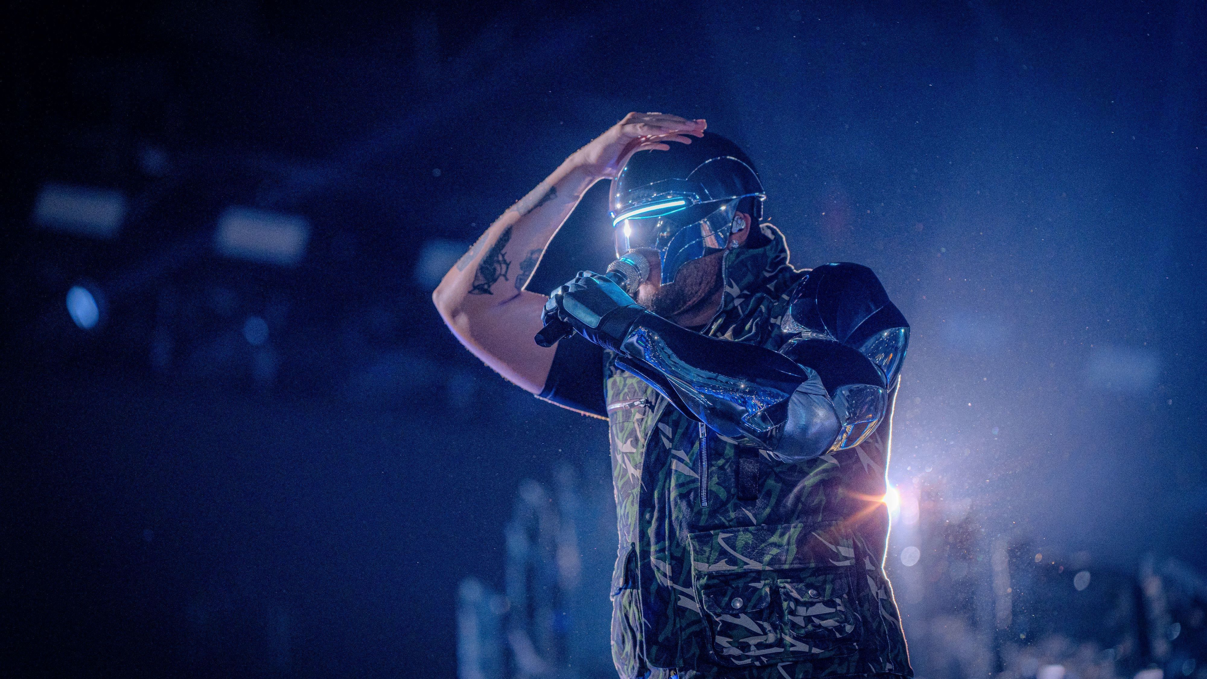 The Weeknd se lució en su regreso a Chile con show futurista