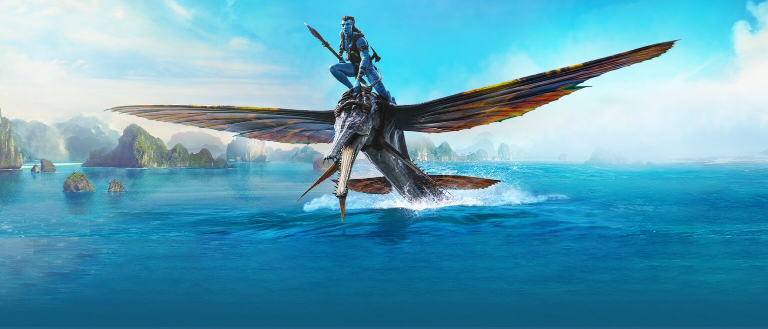 Image of Jake riding a skimwing from the 20th Century Studios movie "Avatar: The Way of Water."
