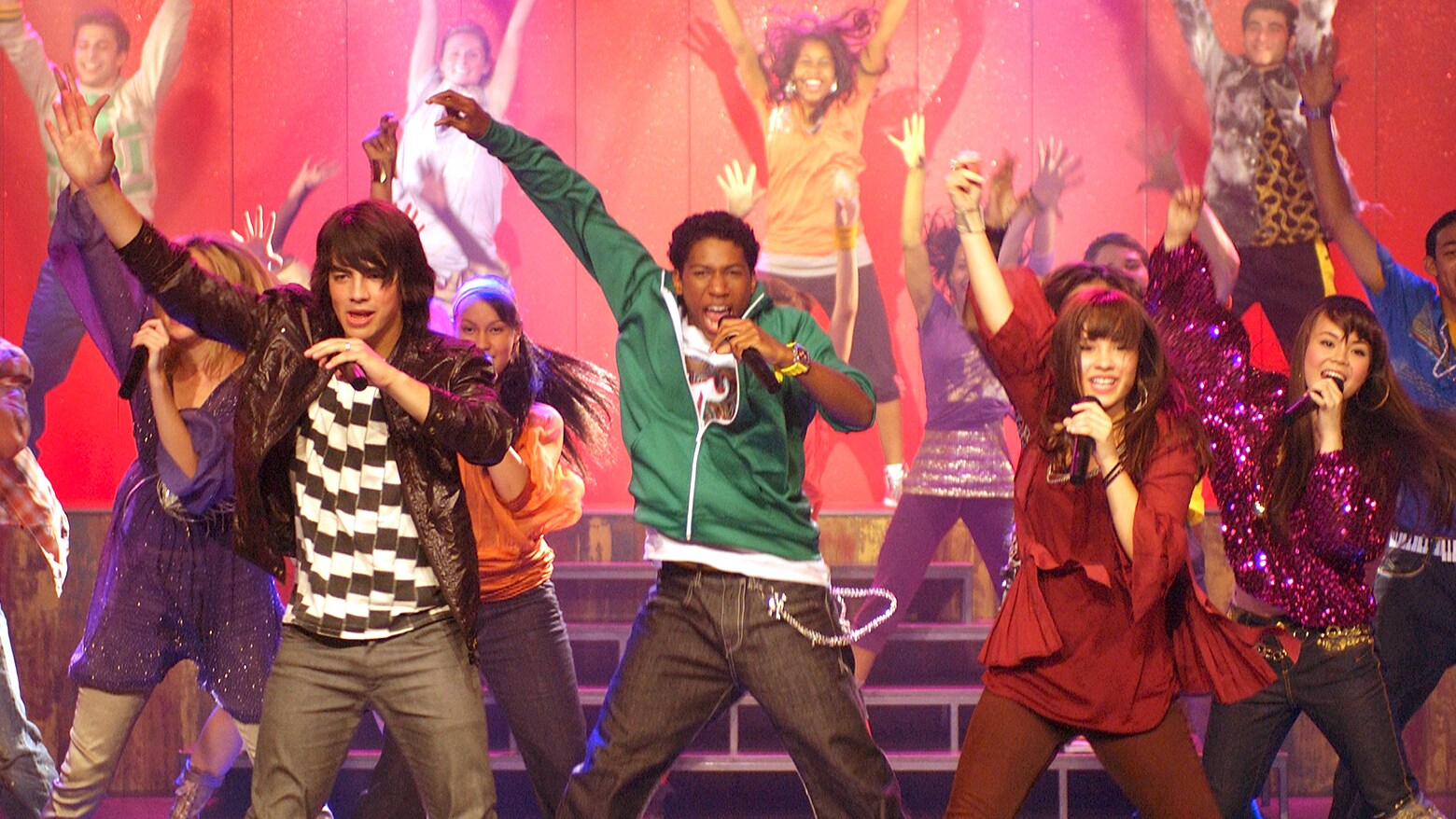 Na onda de 'High School Musical': 9 musicais teens para curtir no Disney+