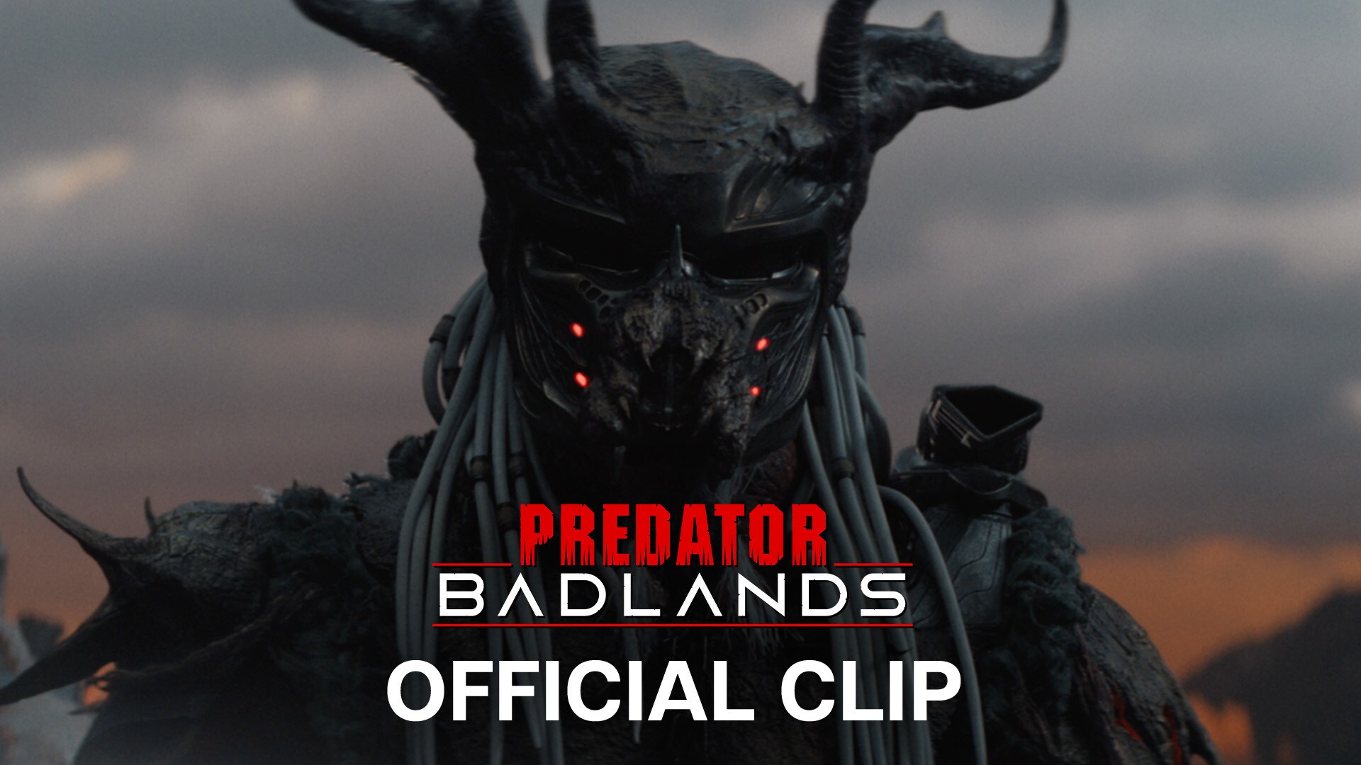 Image of a Predator wearing a kind of headwear. | Predator: Badlands | Official clip