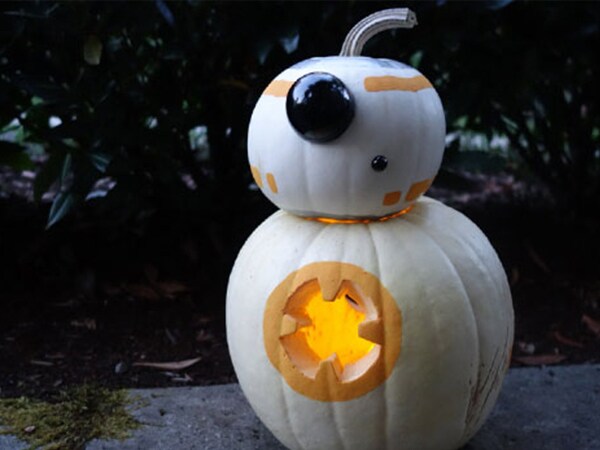 Start your Star Wars Halloween Mission with this BB-8-o-Lantern Craft