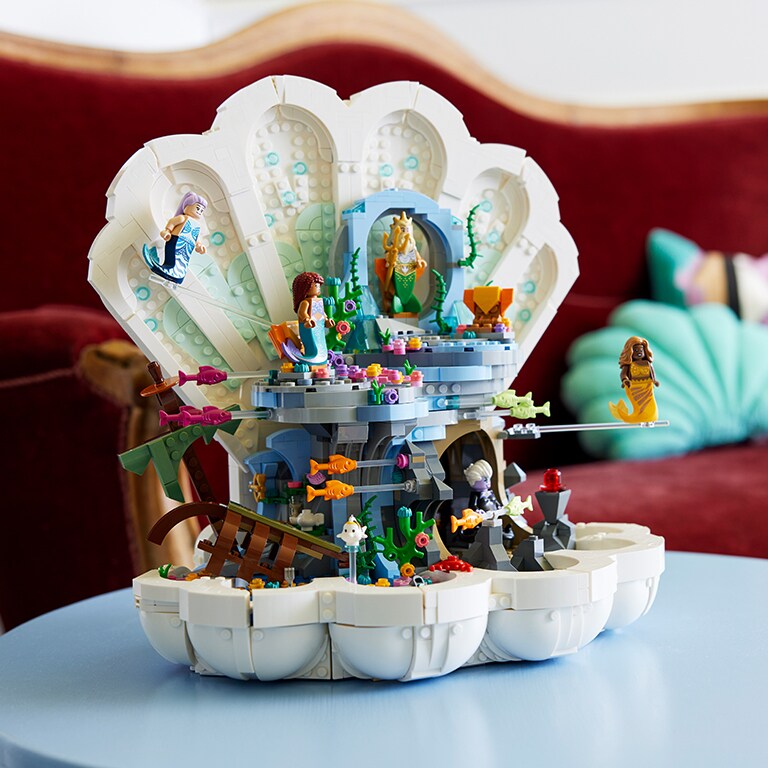 Image of the LEGO The Little Mermaid Royal Clamshell product.
