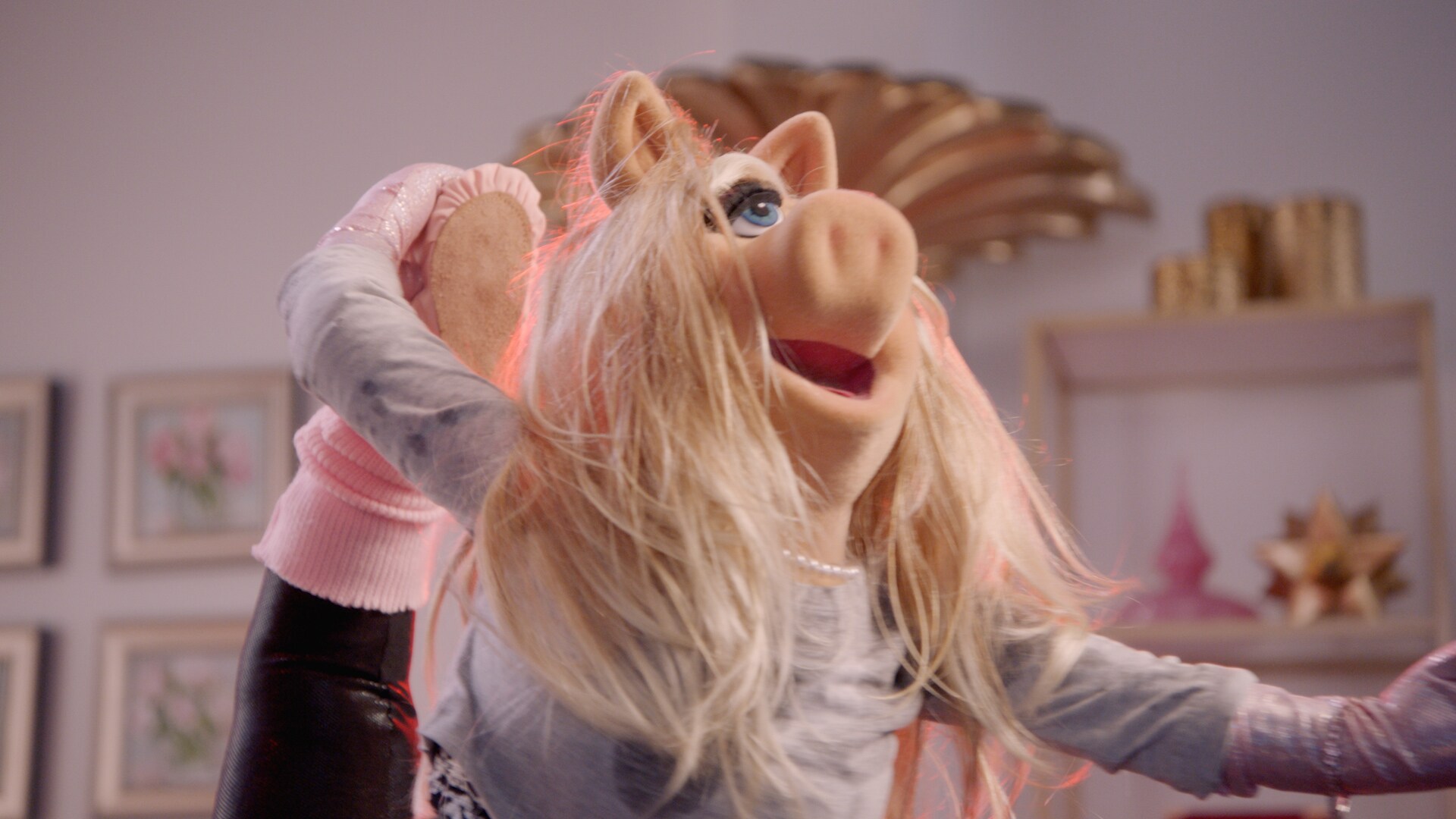 Miss Piggy in “Muppets Now,” streaming only on Disney+