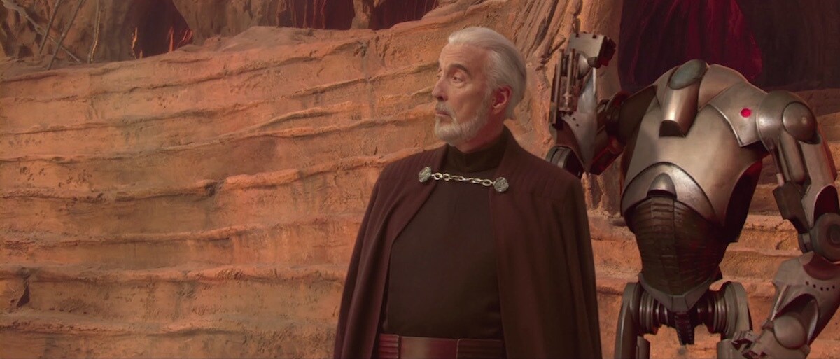 A Super Battle Droid standing with Count Dooku on Geonosis