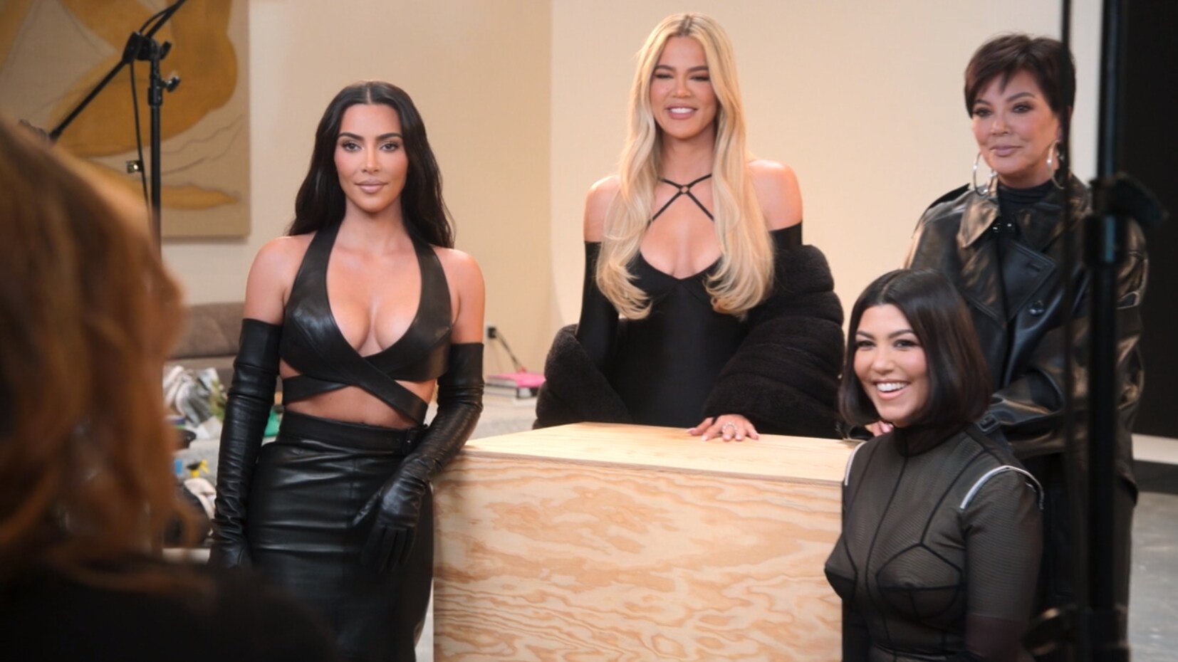 The Kardashians: Kim é mal interpretada após uma entrevista e Kris descobre que precisa de cirurgia no quarto episódio 