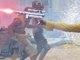 SE-14 blaster pistol