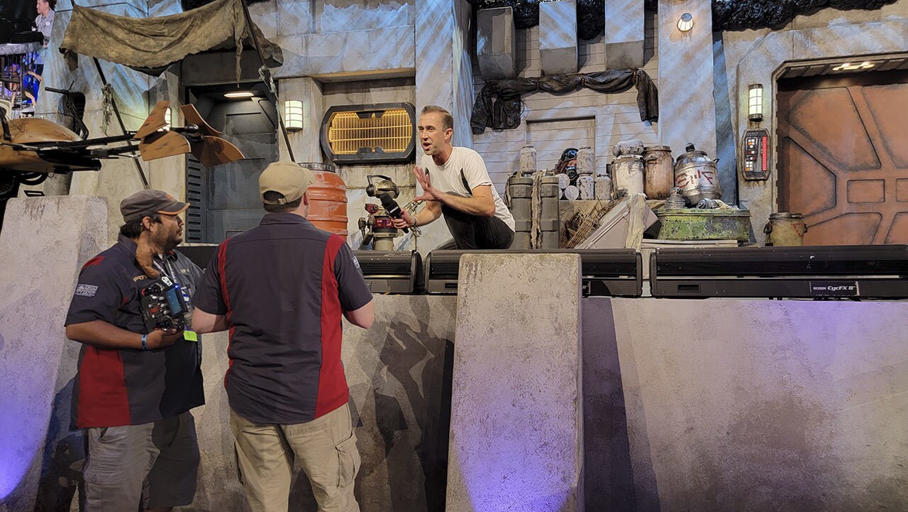 On the LIVE! Stage, Gil would be operated by two people in unison, often Ferreira and Gray.