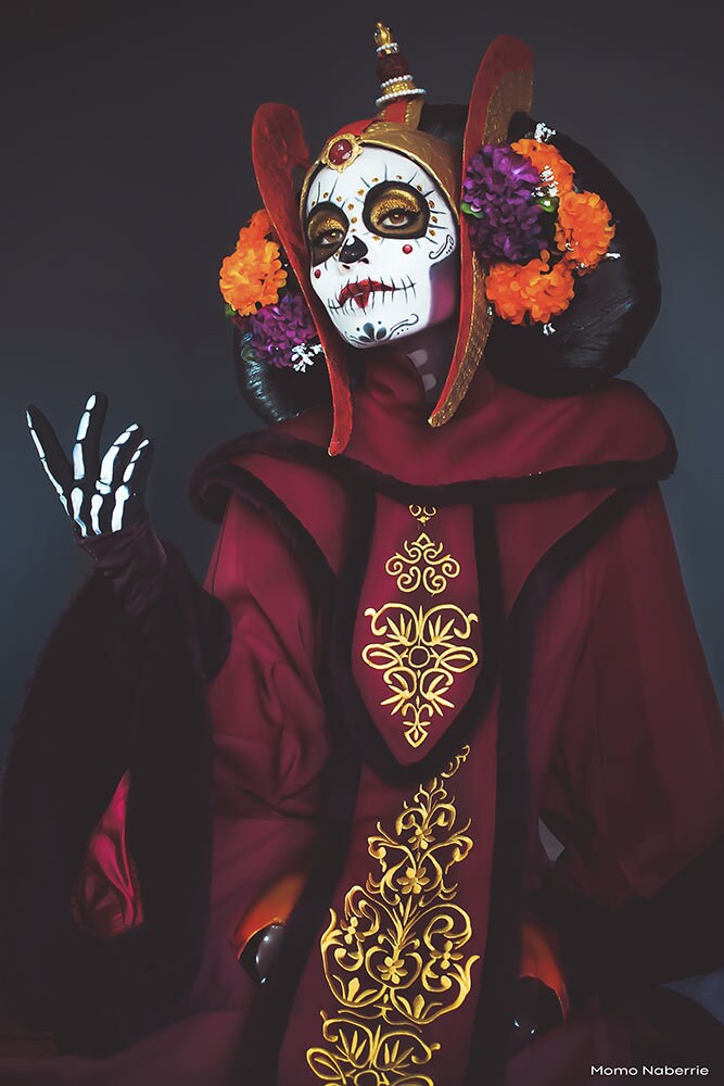 Momo Naberri as La Catrina in a celebration for La Día de los Muertos