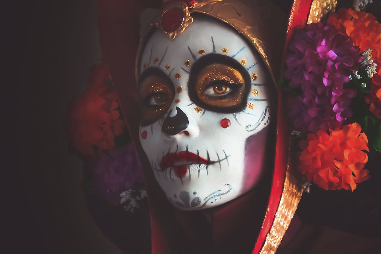 Momo Naberri as La Catrina in a celebration for La Día de los Muertos