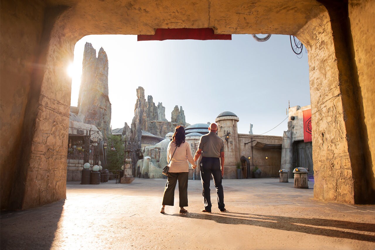 Batuu marketplace at Star Wars: Galaxy's Edge