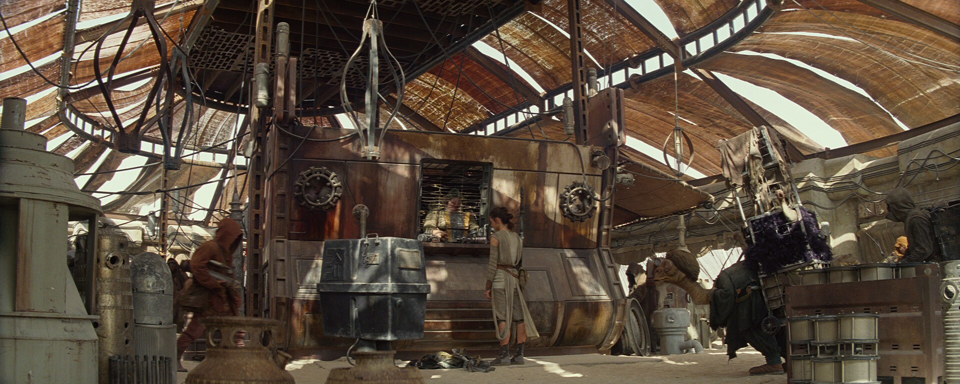 Rey at Unkar Plutt’s Niima Outpost.