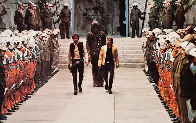 Han Solo, Chewbacca e Luke Skywalker em Uma Nova Esperança