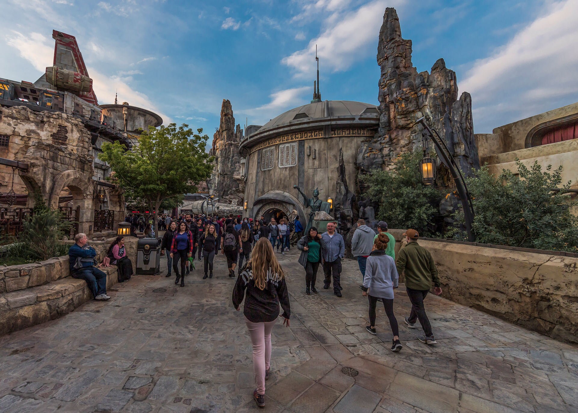 Guests visiting Star Wars: Galaxy’s Edge will be able to wander the lively marketplace of Black Spire Outpost and encounter a robust collection of merchant shops and stalls filled with authentic Star Wars creations.