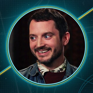 Elijah Wood Talks Star Wars Resistance and Star Wars Celebration Chicago News!