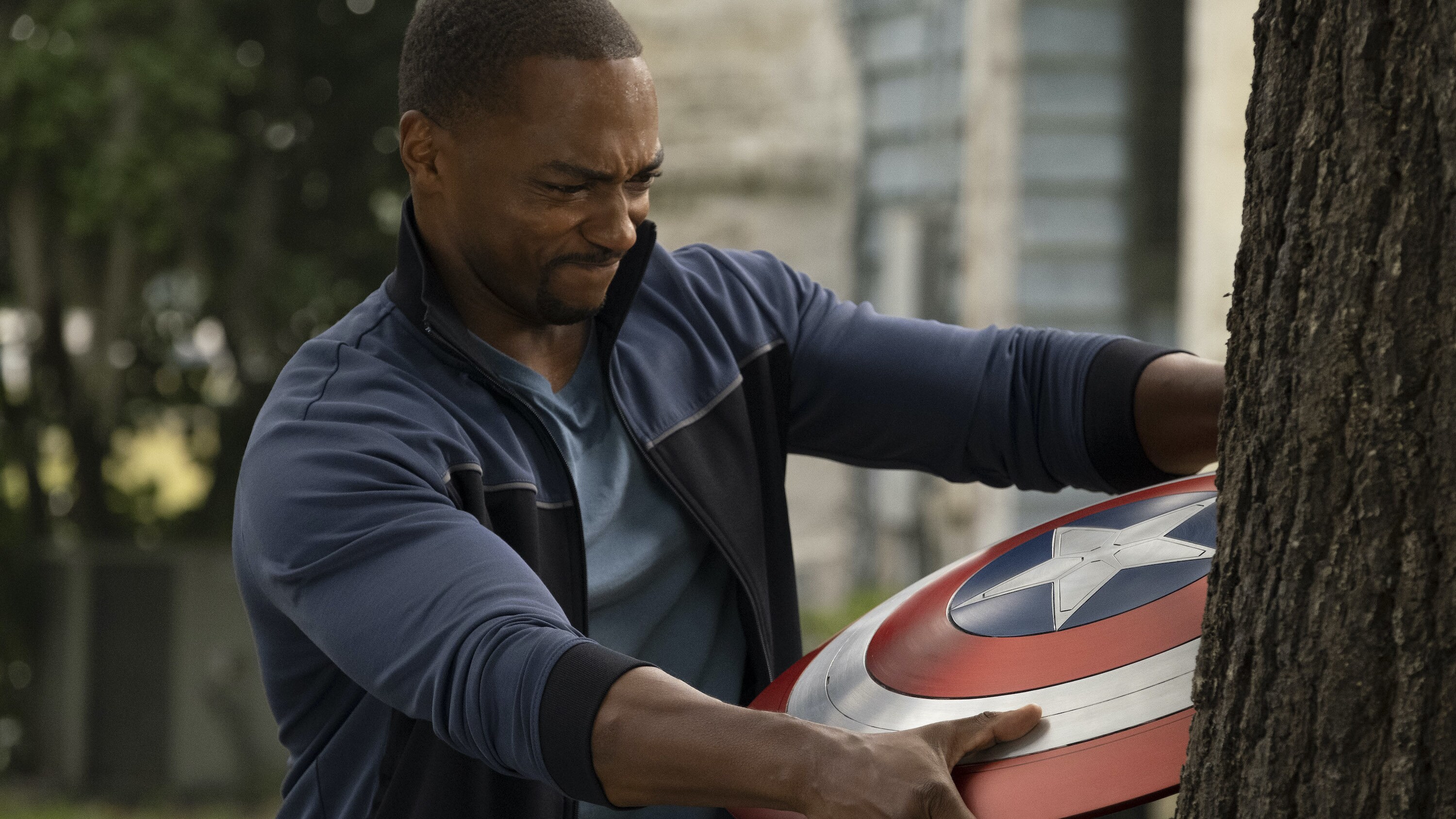 Falcon/Sam Wilson (Anthony Mackie) in Marvel Studios' THE FALCON AND THE WINTER SOLDIER exclusively on Disney+. Photo by Chuck Zlotnick. ©Marvel Studios 2021. All Rights Reserved. 