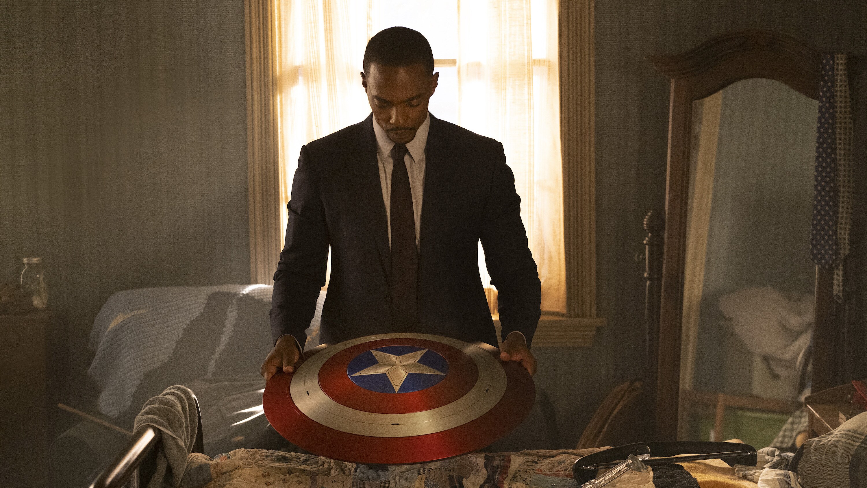 Falcon/Sam Wilson (Anthony Mackie) in Marvel Studios' THE FALCON AND THE WINTER SOLDIER exclusively on Disney+. Photo by Chuck Zlotnick. ©Marvel Studios 2020. All Rights Reserved.