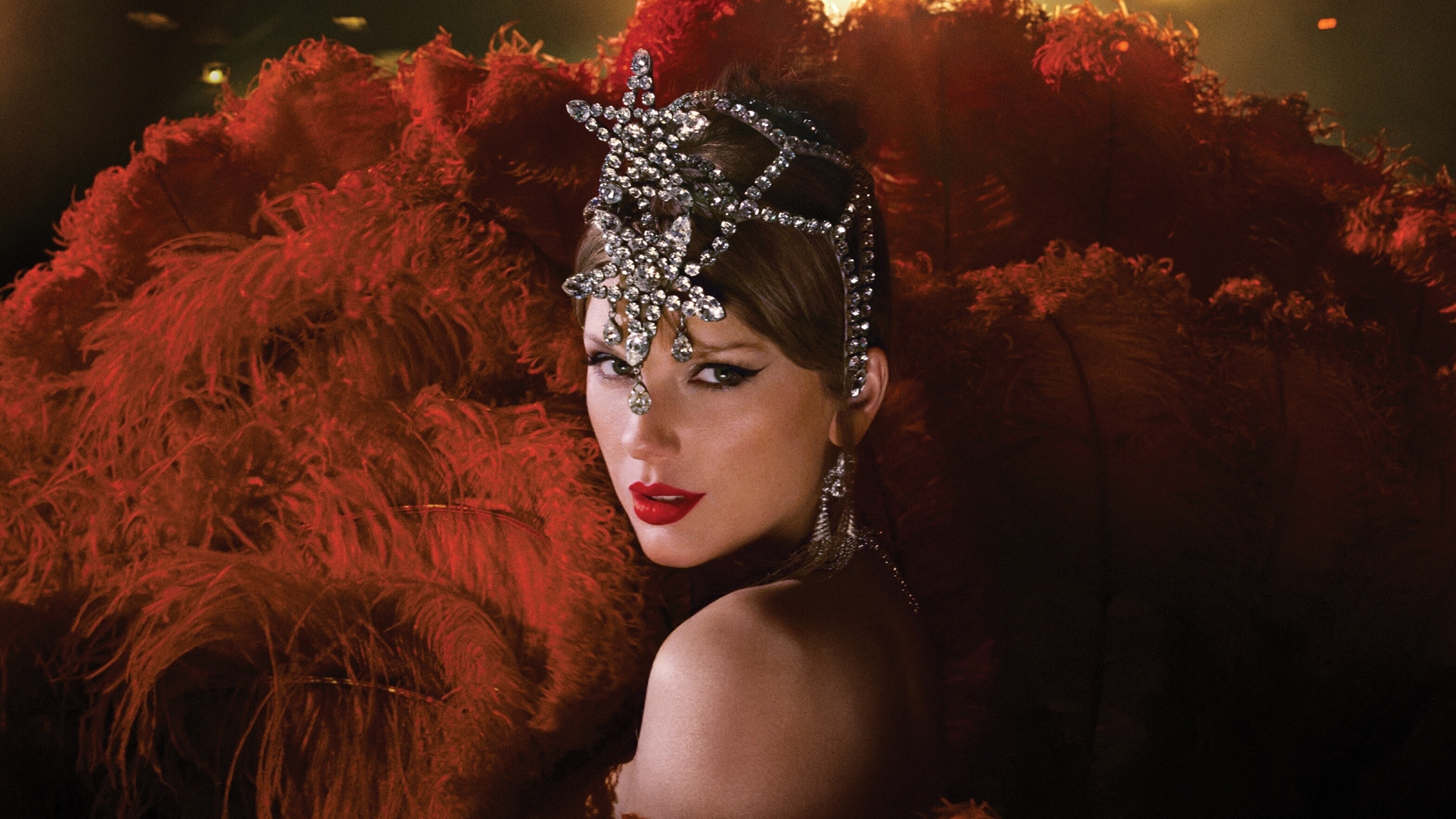 La nueva era ya comenzó: Taylor Swift lanzó The Life of a Showgirl