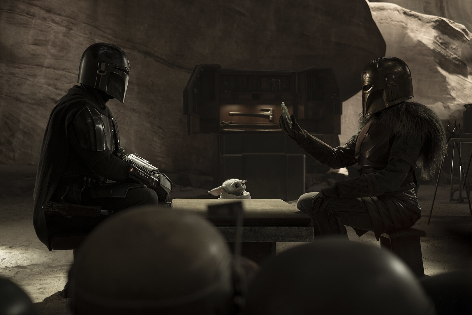 Jon Favreau tries to clarify how long Grogu was with Luke, and why he's back with the Mandalorian now – Star Wars Thoughts