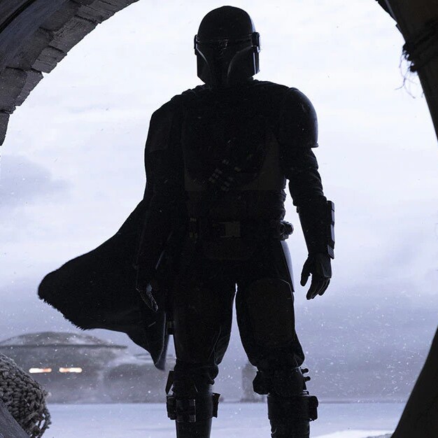 The Mandalorian - "I can bring you in warm, or I can bring you in cold."