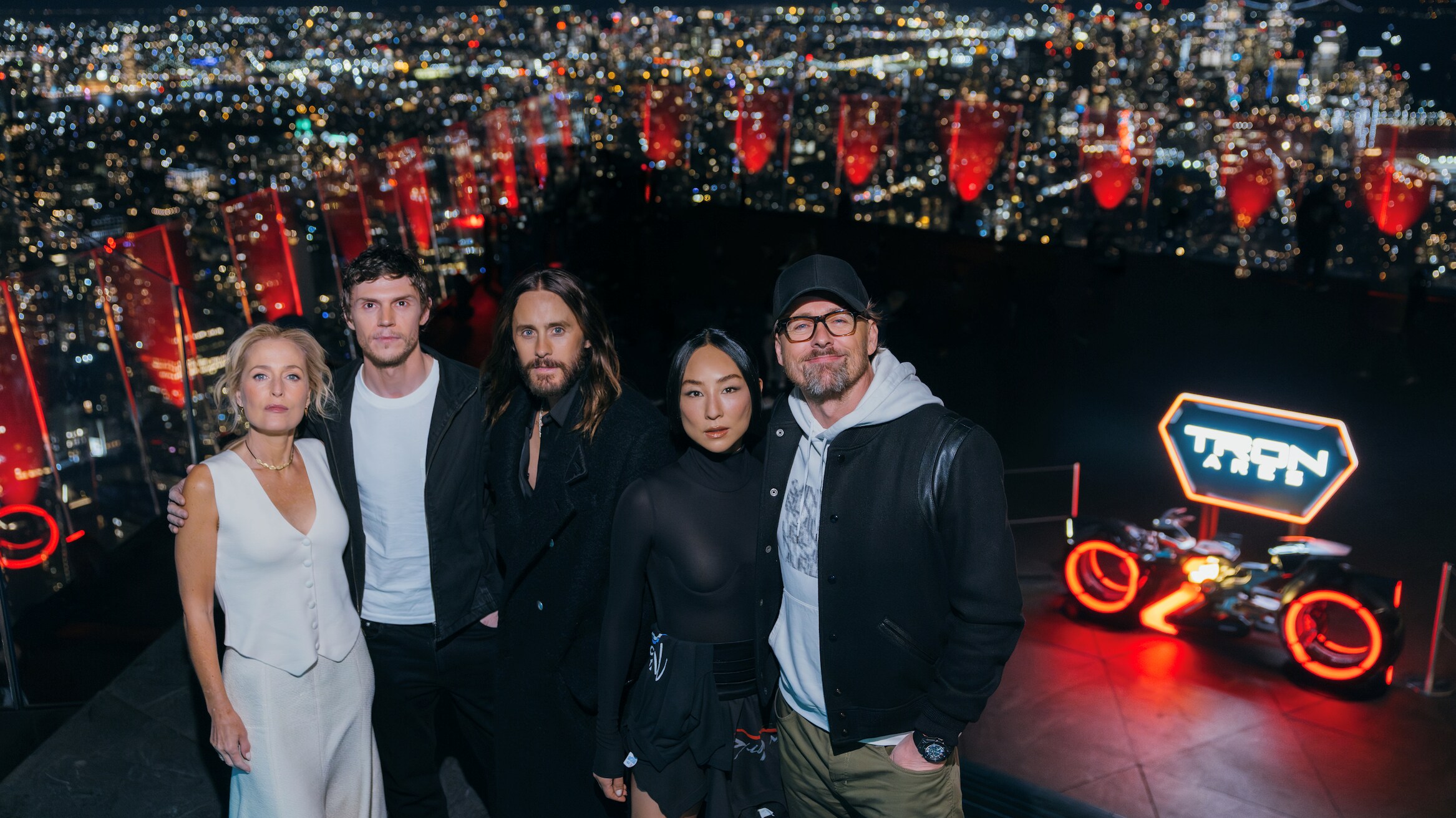 EL REPARTO Y LOS CREADORES DE TRON: ARES EMPIEZAN LA GIRA PROMOCIONAL EN NUEVA YORK