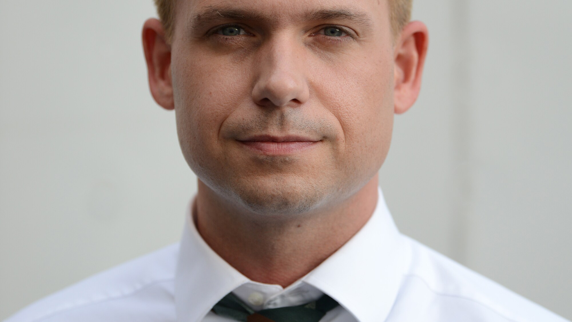 Patrick J. Adams as John Glenn in National Geographic's THE RIGHT STUFF streaming on Disney+. (National Geographic/Gene Page)