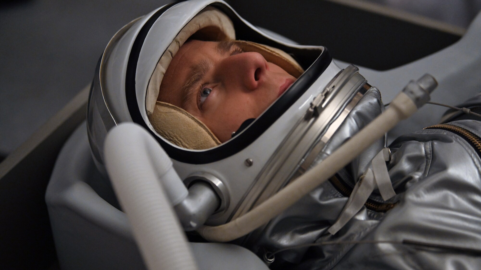 Alan Shepard, played by Jake McDorman, in space suit in National Geographic's THE RIGHT STUFF streaming on Disney+. (National Geographic/Gene Page)