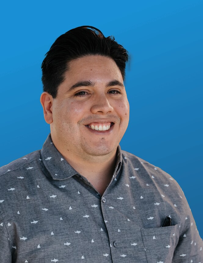 Vicente Fuentes | About Us