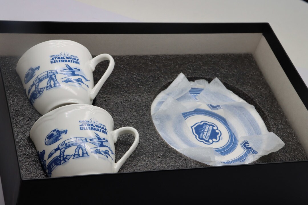 Willow blue tea set