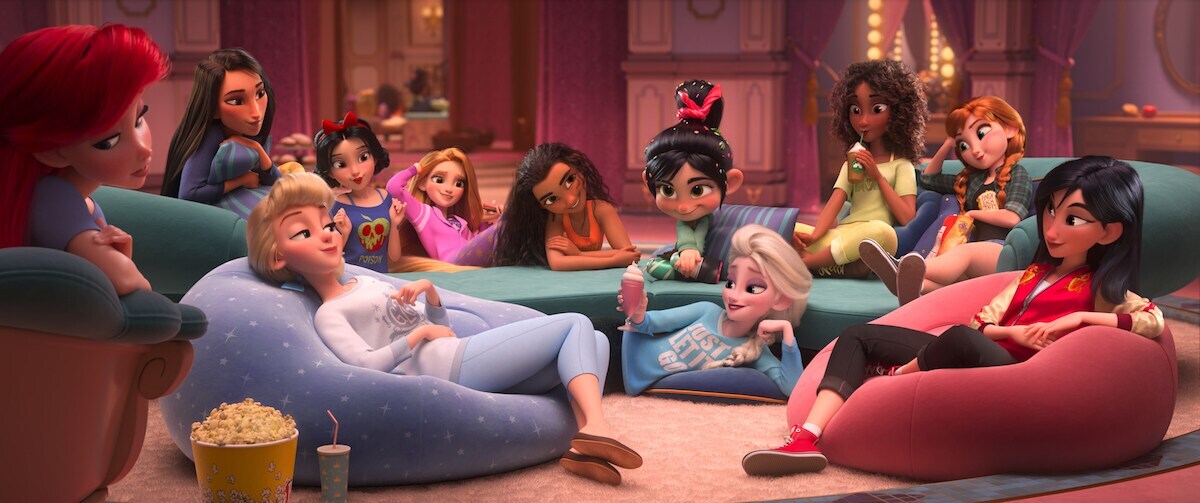 PRINCESS OF COZY – In Ralph Breaks the Internet, Vanellope von Schweetz—along with her best friend Ralph—ventures into the uncharted world of the internet. Upon meeting the Disney princesses, Vanellope wins them over by sharing with them the power of comfortable attire. The scene features several of the original princess voices, including Auli‘i Cravalho from Moana, Kristen Bell (Anna in Frozen), Idina Menzel (Elsa in Frozen), Kelly MacDonald (Merida in Brave), Mandy Moore (Rapunzel in Tangled), Anika Noni Rose (Tiana in The Princess and the Frog), Ming-Na Wen (Mulan), Irene Bedard (Pocahontas), Linda Larkin (Jasmine in Aladdin), Paige O’Hara (Belle in Beauty and the Beast) and Jodi Benson (Ariel in The Little Mermaid). 