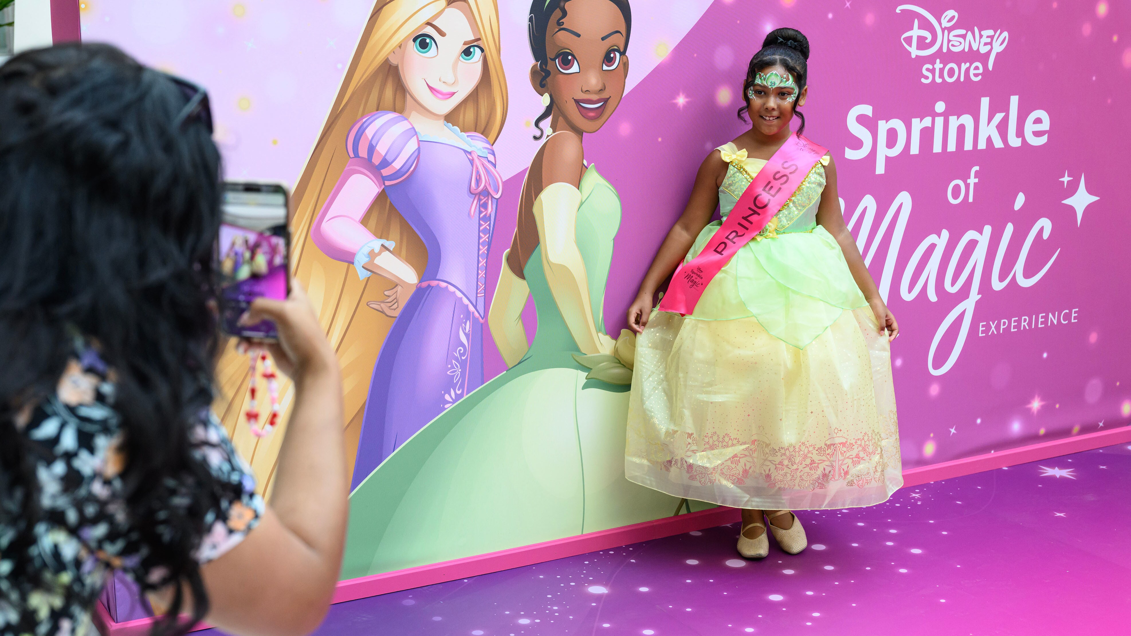 FROM TURNING SCHOOLS INTO THEME PARKS TO ICE CREAM FOR BREAKFAST – CHILDREN SHARE THEIR ROYAL RULES AS WORLD PRINCESS WEEK BEGINS